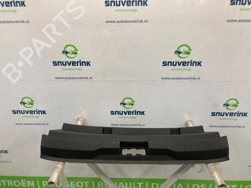 boot-lining-renault-arkana-i-lcm_-ldn_-2019-24943869 main image