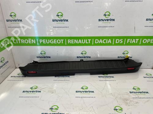 rear-bumper-renault-trafic-iii-van-fg_-2014-34562216 main image