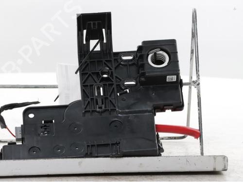 Used Fuse box Fuse box VOLVO V60 II (225) T6 Plug-in Hybrid AWD (349 hp) 40588065 40588065