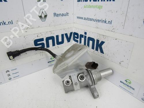 Used Brake master cylinder PEUGEOT 308 SW I (4E_, 4H_) 1.6 16V (120 hp) 17433409
