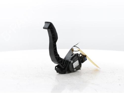 pedal-renault-5-2024-33696697 main image