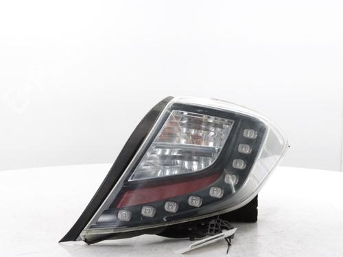 Used Right taillight TOYOTA YARIS (_P13_) 1.5 Hybrid (NHP130_, NHP130) (101 hp) 31261378