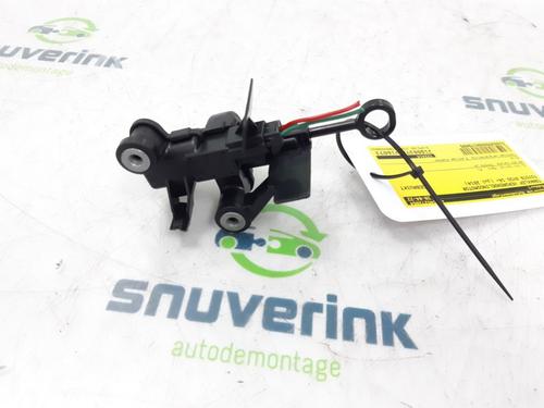 Used Fuel door actuator TOYOTA AYGO (_B4_) 1.0 (KGB40) (69 hp) 18950241