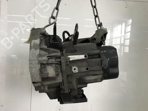 Caja de cambios Caja de cambios RENAULT TWINGO II (CN0_) 1.2 16V (CN04, CN0B) (75 hp) 37490259 37490259