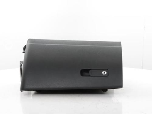 Used Glove box Glove box MERCEDES-BENZ C-CLASS T-MODEL (S206) C 300 e (206.254) (313 hp) 40543553 40543553