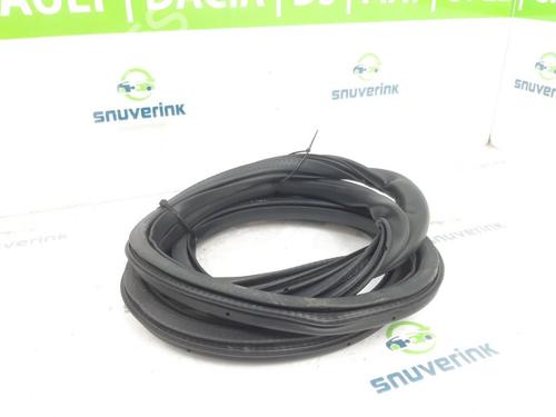 Rubber door seal CITROËN C4 III (BA_, BB_, BC_) 1.2 PureTech 130 (BAHNSA, BAHNSB) | BP23123658C142 