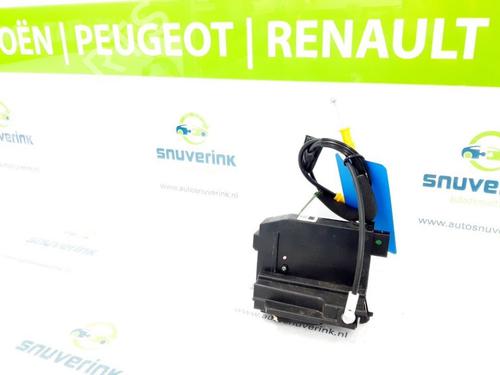 Vergrendeling rechts achter PEUGEOT 308 SW II (LC_, LJ_, LR_, LX_, L4_) 1.6 BlueHDi 120 (120 hp) 13898161