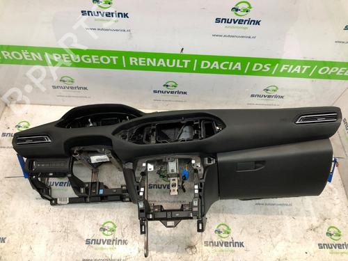 Used Dashboard PEUGEOT 308 II (LB_, LP_, LW_, LH_, L3_) 1.2 THP 110 (110 hp) 17223502