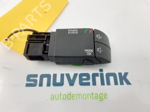 Used Steering wheel controls RENAULT CLIO IV (BH_) 1.5 dCi 90 (90 hp) 13945843