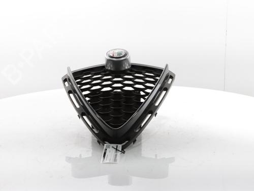 Used Grille ALFA ROMEO STELVIO (949_) 2.0 Q4 (949.AXF2A) (201 hp) 29068899