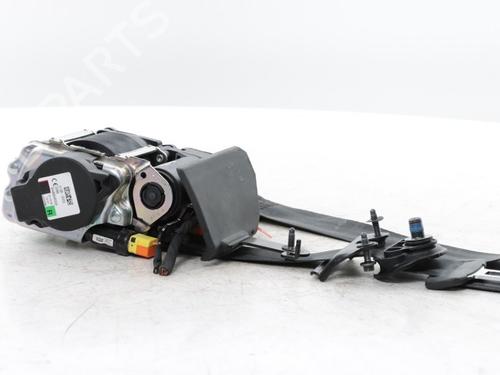 front-right-seatbelt-volvo-s60-iii-224-2019-34567503 main image