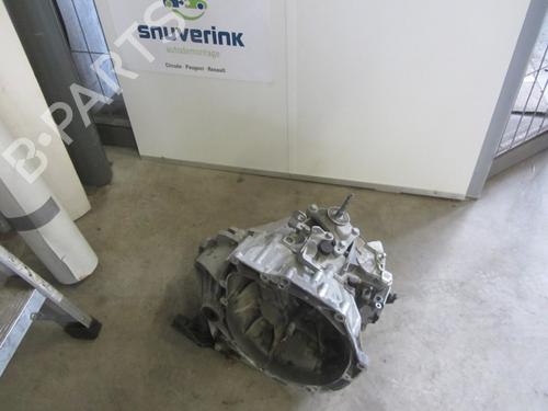 Gearbox PEUGEOT 5008 (0U_, 0E_) 1.6 HDi | BP16206115M3