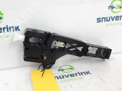 rear-right-exterior-door-handle-renault-arkana-i-lcm_-ldn_-16-e-tech-145-ldmu-806068623r-2019-10807361 main image