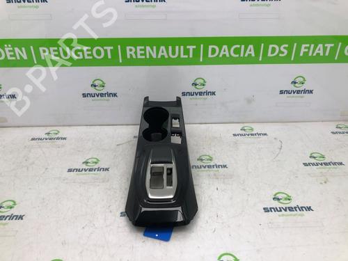 Used Middle console PEUGEOT 208 II (UB_, UP_, UW_, UJ_) e-208 (136 hp) 18707693