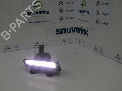 Used Right daytime light Right daytime light 10795160 10795160