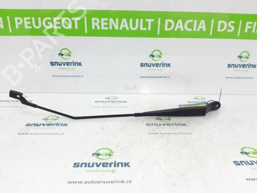 Used Front windshield wiper arm PEUGEOT 208 I (CA_, CC_) 1.2 VTI 82 (82 hp) 13192947