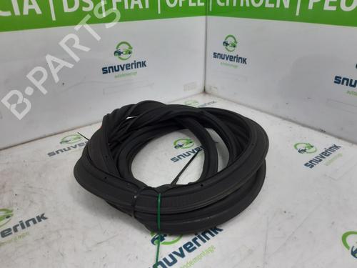 Rubber door seal CITROËN C4 III (BA_, BB_, BC_) 1.2 PureTech 100 (BAHNEA, BAHNKA) | BP24159790C142 