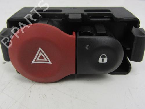 Used Warning switch RENAULT CLIO III (BR0/1, CR0/1) 1.5 dCi (BR0H, CR0H, CR1S, BR1S) (106 hp) 21109787