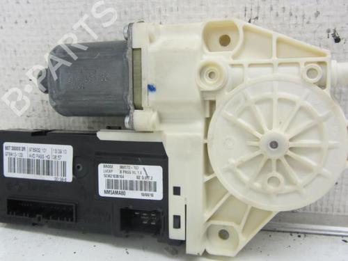 Used Electronic module Electronic module RENAULT LAGUNA III Grandtour (KT0/1) 2.0 dCi GT (KT11, KT1E, KT1N) (178 hp) 40592816 40592816