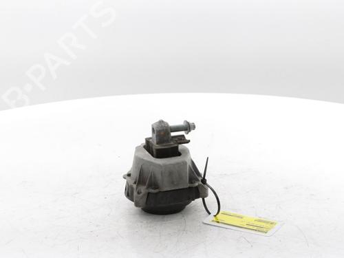 Used Engine mount BMW 3 (G20, G80, G28) 330 e Plug-in-Hybrid (292 hp) 29426498