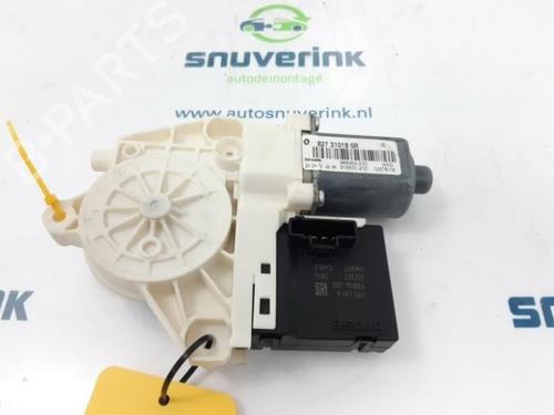 Used Electronic module Electronic module RENAULT MEGANE III Grandtour (KZ0/1) 1.5 dCi (KZ09, KZ0D, KZ1G, KZ29, KZ14, KZ1W, KZ10, KZ1F,... (110 hp) 40569557 40569557
