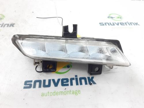 Used Right daytime light Right daytime light 16099404 16099404