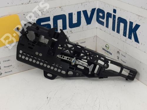 Used Front right exterior door handle Front right exterior door handle RENAULT CAPTUR I (J5_, H5_) 1.2 TCe 120 (120 hp) 10797766 10797766