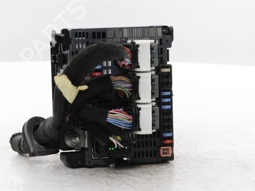 Used Fuse box Fuse box 38264072 38264072