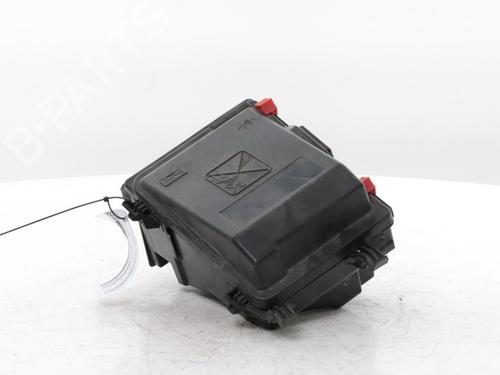 Fuse box PEUGEOT 308 II (LB_, LP_, LW_, LH_, L3_) 1.2 THP 130 | BP30757477E1