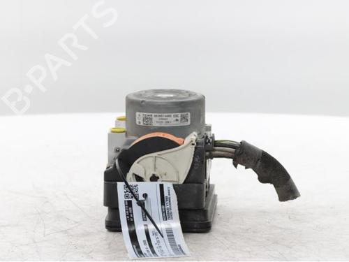 Used ABS pump ABS pump PEUGEOT 2008 II (UD_, US_, UY_, UJ_, UR_, UC_) 1.2 PureTech 130 (USHNS, URHNS) (130 hp) 31960781 31960781