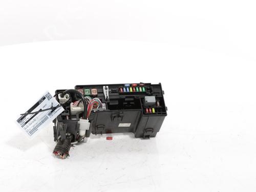 Used Fuse box PEUGEOT 107 (PM_, PN_) 1.0 (68 hp) 28521356