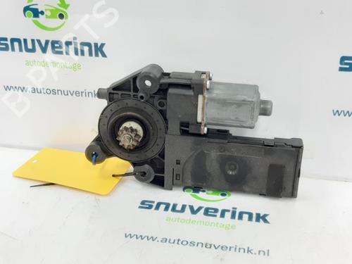 Used Electronic module Electronic module RENAULT MEGANE III Grandtour (KZ0/1) 1.5 dCi (KZ09, KZ0D, KZ1G, KZ29, KZ14, KZ1W, KZ10, KZ1F,... (110 hp) 40571071 40571071