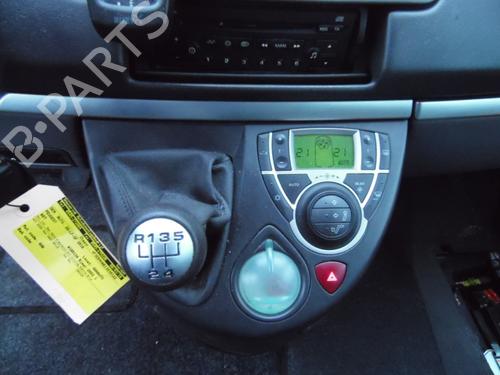 Climate control PEUGEOT 807 (EB_) 2.2 HDi | BP40568799I5 - Image 25
