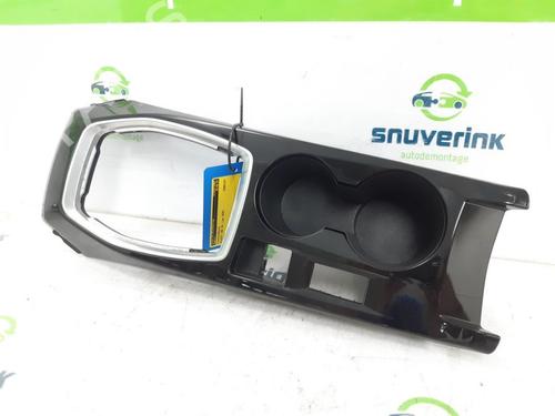 Used Middle console PEUGEOT 208 II (UB_, UP_, UW_, UJ_) 1.2 PureTech 100 (101 hp) 19490062