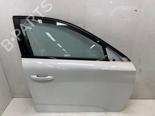 Used Right front door PEUGEOT 308 III (FB_, FH_, FP_, F3_, FM_) BlueHDi 130 (FBYHZL, FBYHZT) (131 hp) 28521592