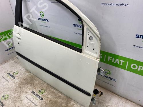 Right front door PEUGEOT 107 (PM_, PN_) 1.0 | BP21775231C3 