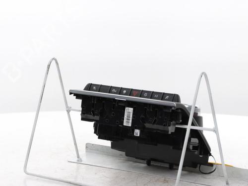 Climate control RENAULT ARKANA I (LCM_, LDN_) 1.6 E-TECH 145 (LDMU) | BP30758364I5