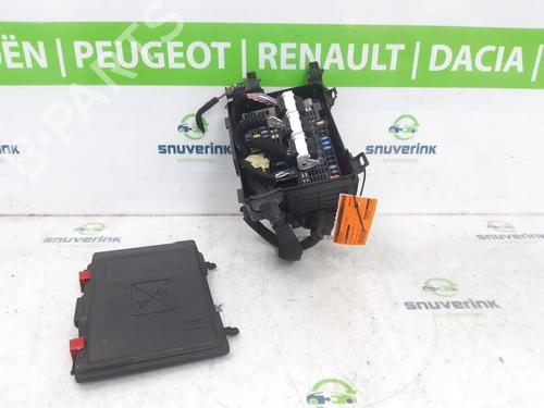 Sikringsdåse CITROËN C4 Picasso II 1.6 THP 155 (156 hp) 26202784