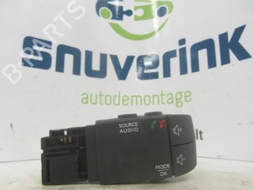 Used Steering wheel controls RENAULT CLIO IV (BH_) 1.5 dCi 75 (75 hp) 13188479