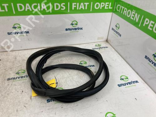 Used Rubber door seal RENAULT MEGANE III Grandtour (KZ0/1) 1.5 dCi (KZ0C, KZ1A) (90 hp) 22393009