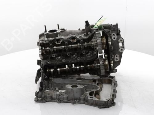 Used Cylinder head OPEL CROSSLAND X / CROSSLAND (P17, P2QO) 1.2 (75) (110 hp) 29426924