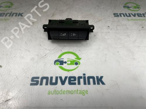 switch-renault-trafic-iii-van-fg_-2014-25449930 main image
