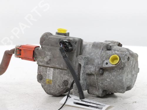 Used AC compressor TOYOTA YARIS (_P13_) 1.5 Hybrid (NHP130_, NHP130) (101 hp) 31261293