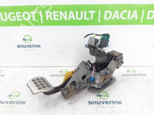 bremsepedal RENAULT SYMBIOZ E-Tech 145 (143 hp) 24944098