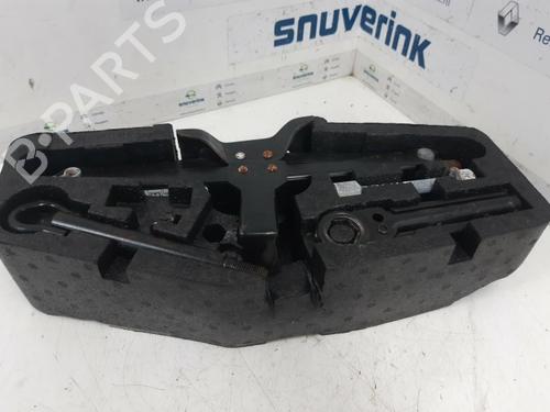 Reservehjul kit RENAULT SCÉNIC I MPV (JA0/1_, FA0_) 2.0 16V RX4 | BP30757434C119