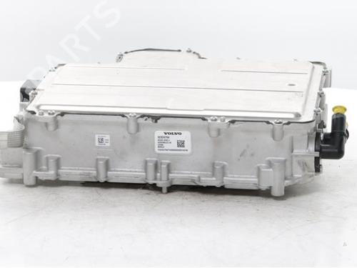 Used Inverter/Converter Inverter/Converter VOLVO V60 II (225) T6 Plug-in Hybrid AWD (349 hp) 40588187 40588187