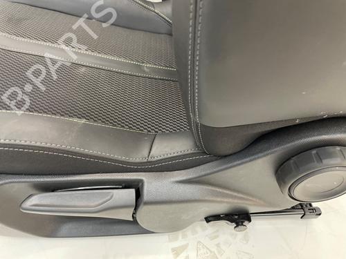 Left front seat PEUGEOT 208 II (UB_, UP_, UW_, UJ_) 1.2 PureTech 100 | BP27971204C15 