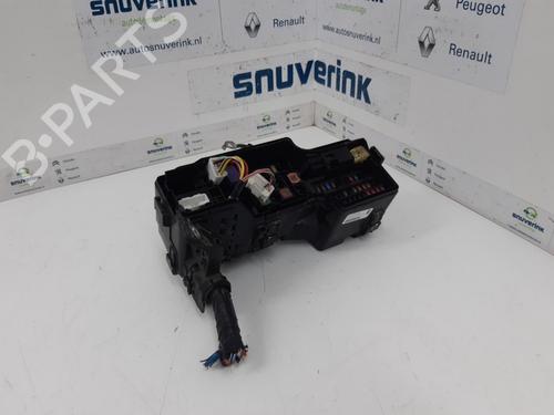 Used Fuse box Fuse box 10797076 10797076