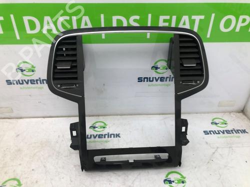Used Air vent RENAULT MEGANE IV Grandtour (K9A/M/N_) 1.6 TCe 205 (205 hp) 18748287