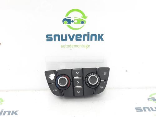 Used Climate control Climate control 16125878 16125878